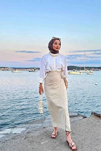 La Querta Stone Colored Linen Skirt - Bow Tie