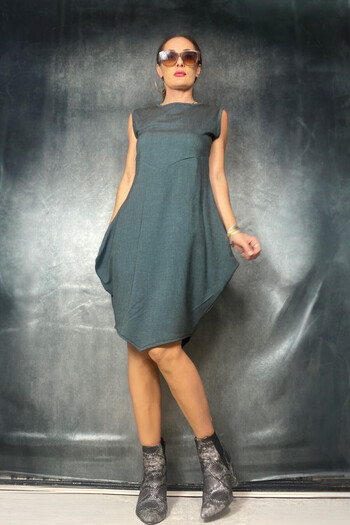 Quincey Sifir Sleeves Balloon Skirt Gilet Dress