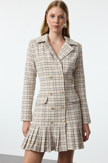 Trendyol Collection Kostkované tkané šaty Ecru - TWOAW23EL00870