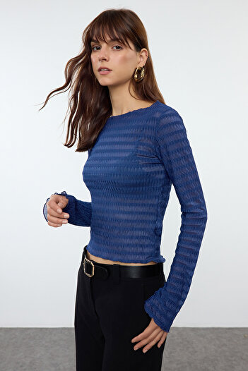 Trendyol Collection Πλεκτή μπλούζα Indigo Stretch Tulle με υφή - Εφαρμογή στο σώμα, Twoaw25bz00207