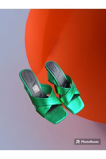 İpek women's transparent painted heels