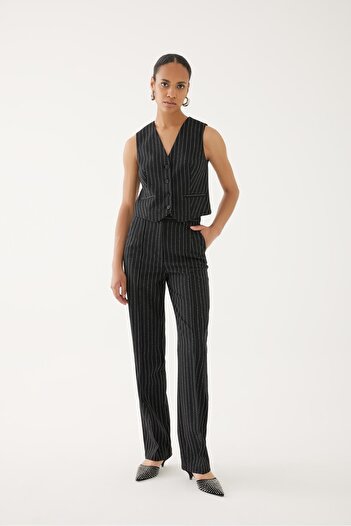 Exquise Striped Pocket Vest