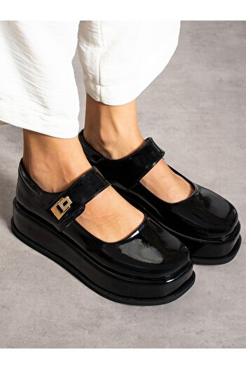 Alemdar Shoes Жіночі мокасини з лакованої шкіри чорного кольору