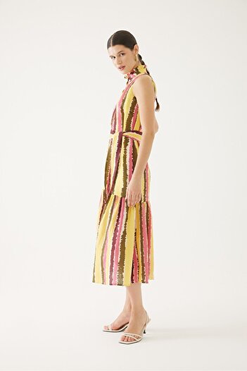 Exquise Modern Color Block Dress Design