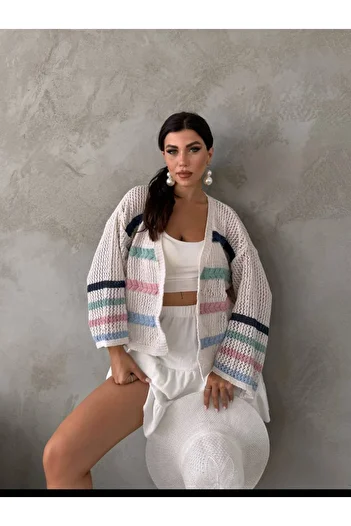 ubmbutik Colorful Striped Women's Crop Cardigan - Pattern Detailed, No Buttons