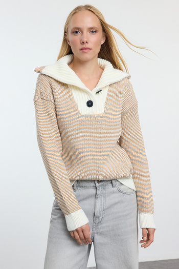 Trendyol Collection Ecru Knitwear Sweater - Collar Detail, TWOAW25KZ00261