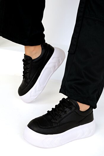 SOHO Women's Sneaker 19545 - Black