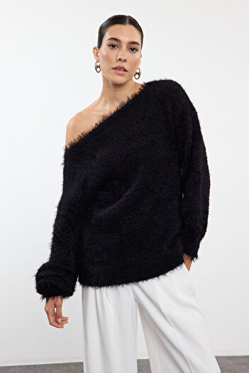 Trendyol Collection Черен трикотажен пуловер с разгъваща се яка - Twoaw25kz00169