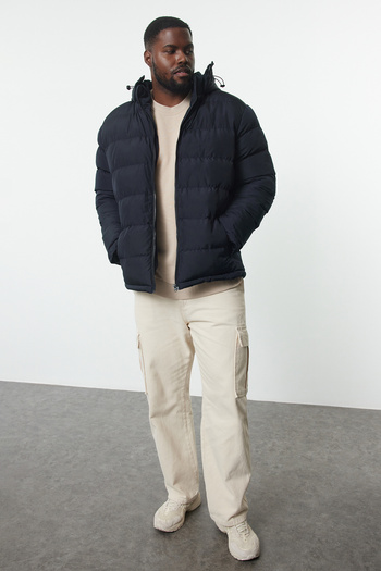 Trendyol Collection Μπλε Navy Regular Fit μεγάλου μεγέθους αντιανεμικό χειμερινό μπουφάν - TMNAW25AW00001