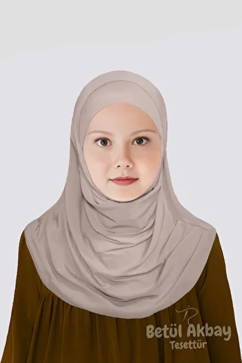 Betül Akbay Beige Virgin Mary Model Campo Girl Hijab Cotton Practical