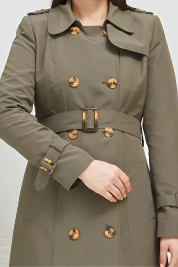 Wazze Green Trench Coat with Button Closure