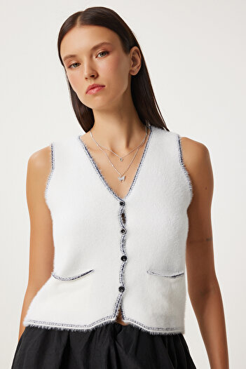 Happiness İstanbul Ecru V-Neck Bearded Women's Knitwear Vest - YY00219