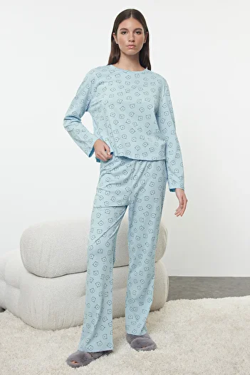 Trendyol Collection Set de pijamale tricotate cu ursuleț de pluș albastru 100% bumbac THMAW25PT00131