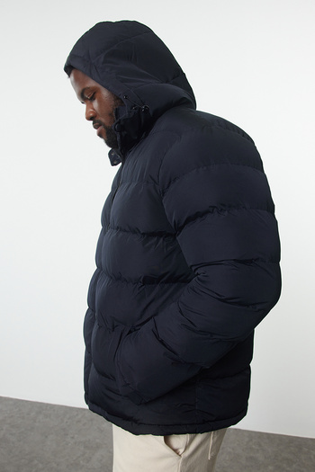 Trendyol Collection Μπλε Navy Regular Fit μεγάλου μεγέθους αντιανεμικό χειμερινό μπουφάν - TMNAW25AW00001