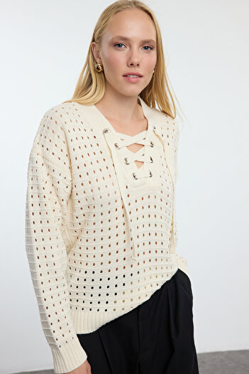 Trendyol Collection Wide Fit Ecru Knitwear Sweater - Lace Detailed and Openwork Holes Twoaw25kz00343
