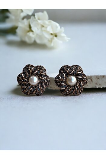 FAYRA ACCESSORIES Kristal Taşlı Çiçek Figür Küpe