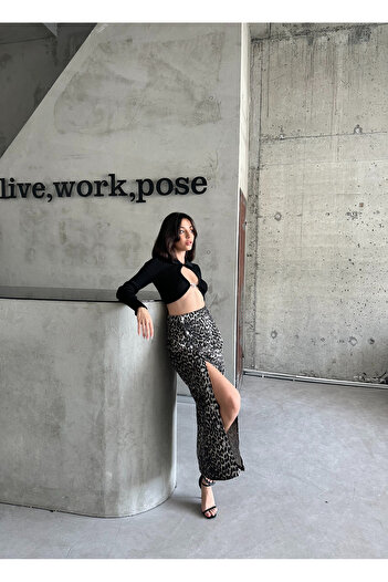 OXEDCO Fusta de damă cu nasturi în față, lungime maxi, negru, alb, cu model leopard, din lycra