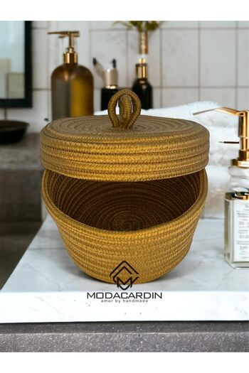 JÜTEX HOME 20X20 Wicker Jute Basket - Oval Organizer with Lid