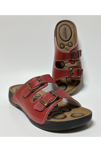 GEZER Anatomical Red Double Buckle Adjustable Sole Women's Home Guest and Street Slippers