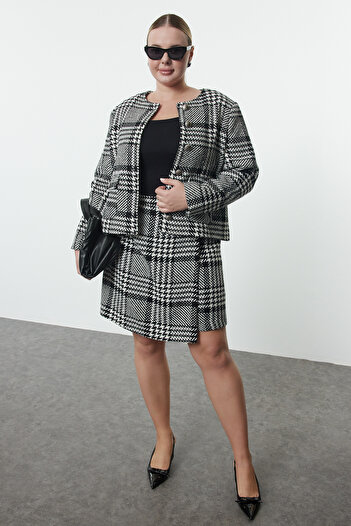 Trendyol Curve Nagy méretű fekete-fehér houndstooth mintás dzseki - TBBAW25AG00005