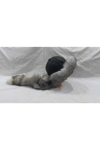 ötüken Börk Heart Hat with Wolf Snap and Tail