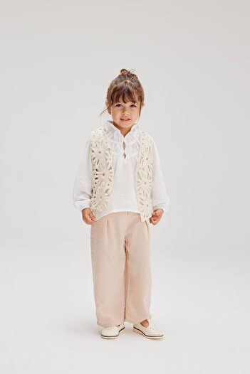 anonim 3-Piece Girl's Set with Knitwear Vest and Linen Fabric Trousers and Buttoned Shirt