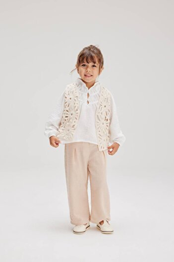 anonim 3-Piece Girl's Set with Knitwear Vest and Linen Fabric Trousers and Buttoned Shirt