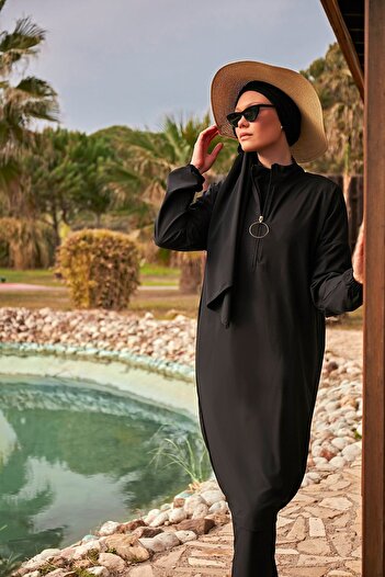 Marina Parachute Fabric Black Full Covered Hijab Swimsuit M2402