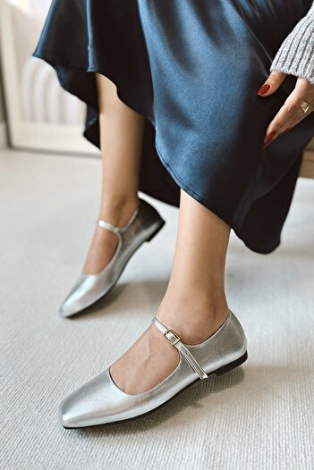 POLKA STORE Petite Silver Gray Matte Leather Closed Back Single Strap Square Toe Helmet Women's Ballerina Shoes Mary Jane