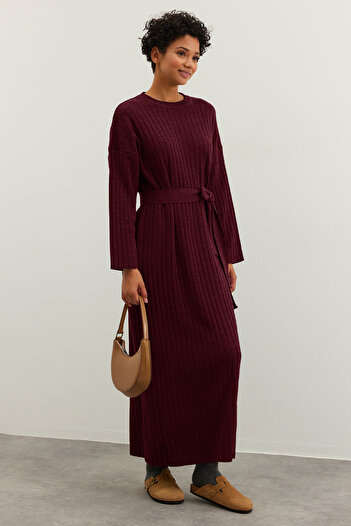 Trendyol Modest Πλεκτό φόρεμα μπορντό με ραβδώσεις TCTAW24EB00008