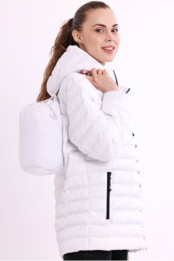 QAWWA White Lightweight Windproof Sports Coat with Portable Bag - Warm Holder Filling