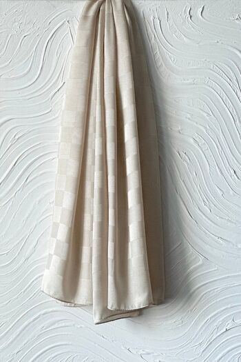 ARMANDA ITALIAN JACQUARD CHAMERA PATTERNED SHAL - STONE