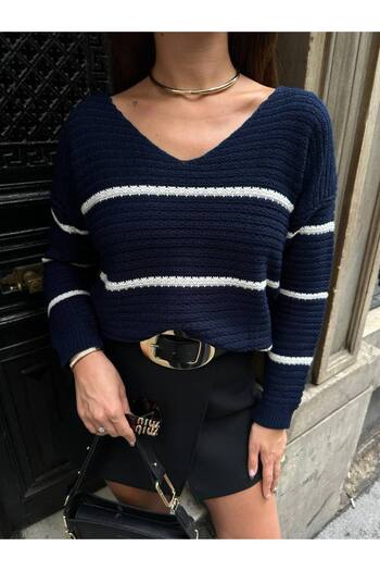 İLKCET MODA Pulover standard cu dungi cu decolteu în V