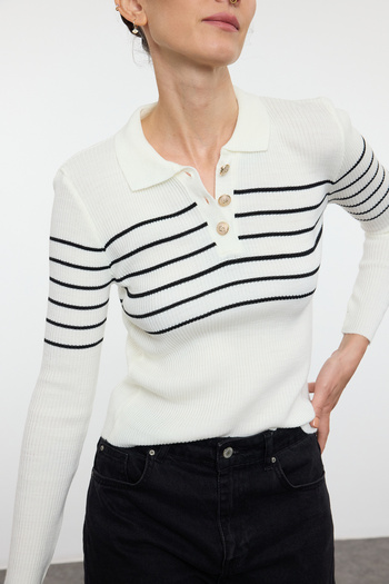 Edit by Trendyol Ecru Striped Basic Fitted Knitwear Sweater Tedaw25Kz00016