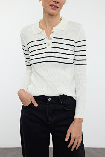 Edit by Trendyol Ecru Striped Basic Fitted Knitwear Sweater Tedaw25Kz00016