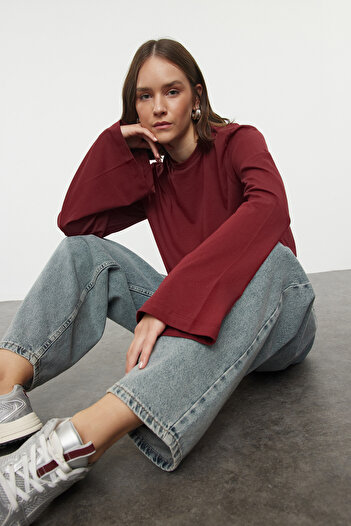 Trendyol Collection Claret Red Crop Crew Neck T-shirt - 100% Cotton, Wide Fit Twoaw22ts0042
