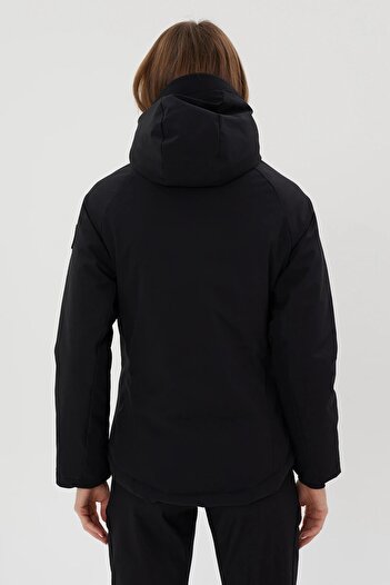 Exuma Women's Black Skiing Coat - 2321142   010