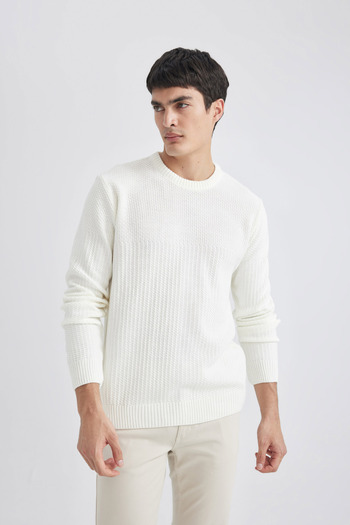 DeFacto Standard Fit Sweater - Stylish Design