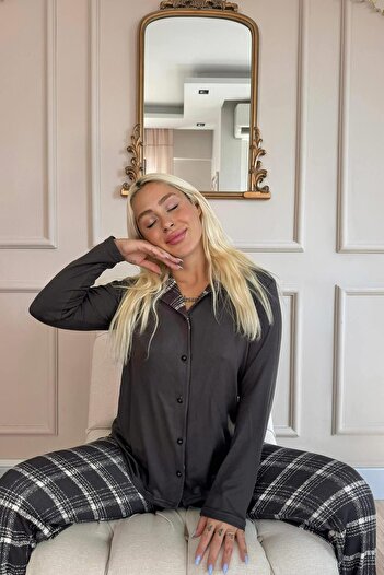 Pijamaevi Siyah Rutete Desenli Termal Önden Düğmeli Kadın Pijama Takımı