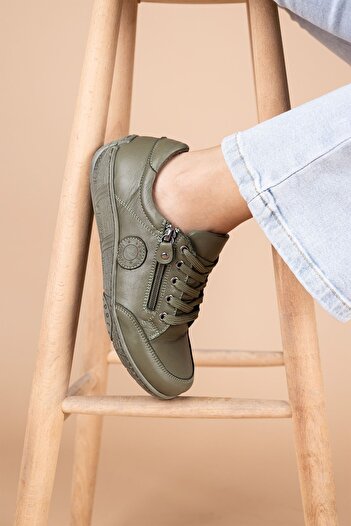 Getcho Cosmina Women's Green Genuine Leather Casual Shoes – Comfortable Walking, Non-Slip Sole, Stylish and Comfortable