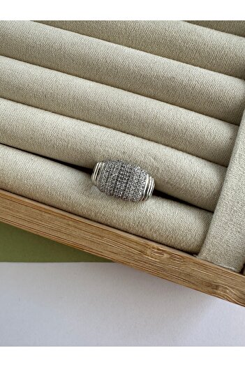 ringbox Colorful Silver Stone Detailed Ring
