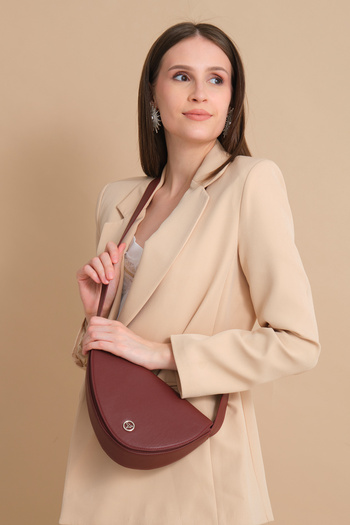 Garbalia Claret Red Doha Shoulder Bag - Adjustable Strap, Large Inner Compartment, Magnet Cover