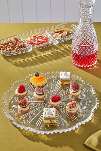 Glamis Selen Concept Daisy Model Handmade Glass Plate