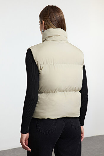Trendyol Collection Water Repellent Light Khaki Puffer Vest - TWOAW23YE00059