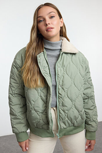 Trendyol Collection Light Khaki Quilted Coat with Plush Collar - Water Repellent, Regular Fit Twoaw25Mo00165