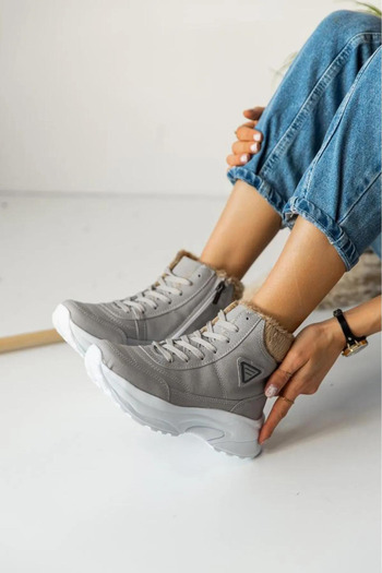 Zerenyus Super Lightweight Orthopedic Warm Women's Sports Boots - Choose One Size Larger!
