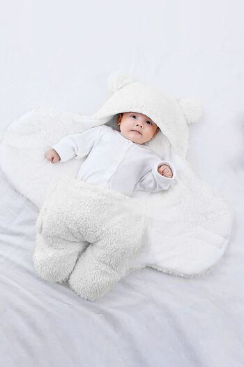 Bundera Generation Newborn 0-6 Months Baby Outer Swaddle Sleeping Bag Wellsoft Plush Hooded Wrap Blanket
