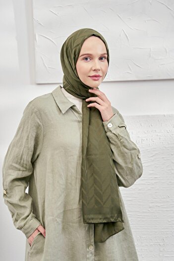 ARMANDA Italian Jacquard Zigzag Pattern Shawl - Khaki