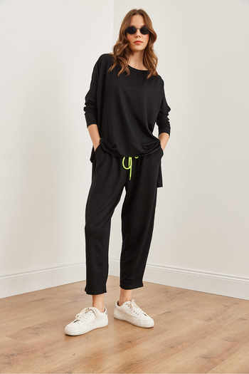 Olalook Black Asymmetric Cut Women's Tracksuit Set - Lacing and Crest Detail, Flowy Etkm- 0000072