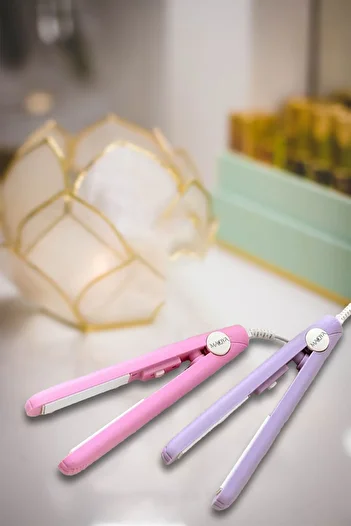 MAQYA Cosmetics Travel Type Mini Hair Straightener Ceramic Tip Straightener